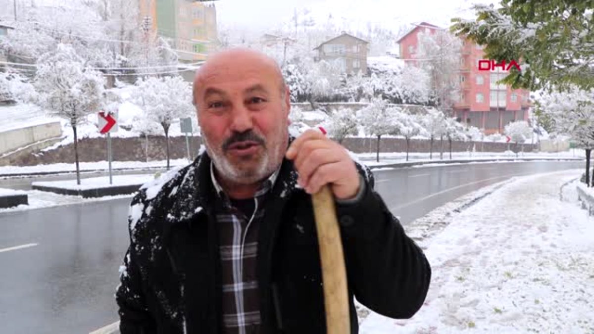Hakkari de kar 59 köy ve mezranın yolunu kapattı