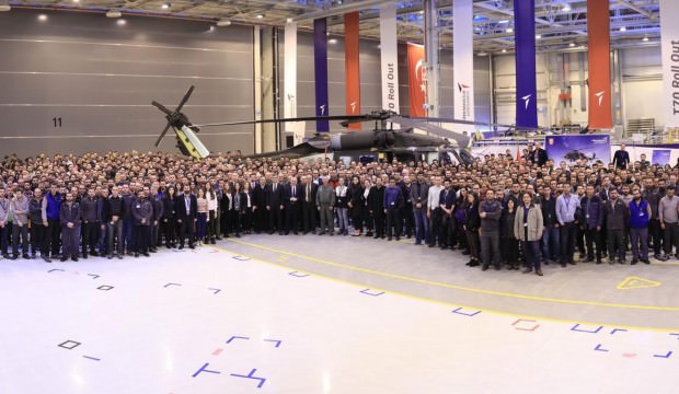 T-70 helikopterinin ilki hangardan çıktı