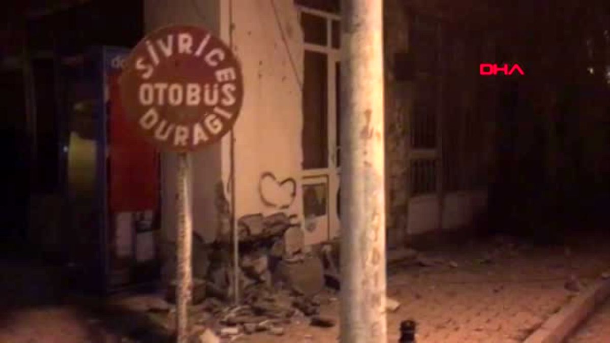 Elazığ da 6.8 deprem- 7