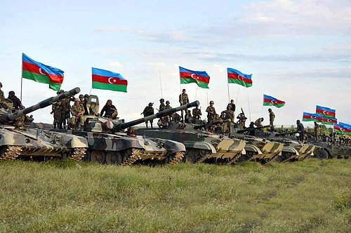 Azerbaycan Savunma Bakanlığı:”Ermeni askerler silahlarını bırakıp kaçtı!”